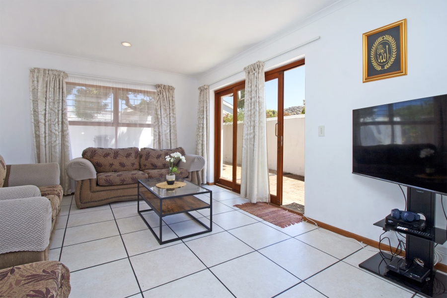 3 Bedroom Property for Sale in Silverglade Western Cape